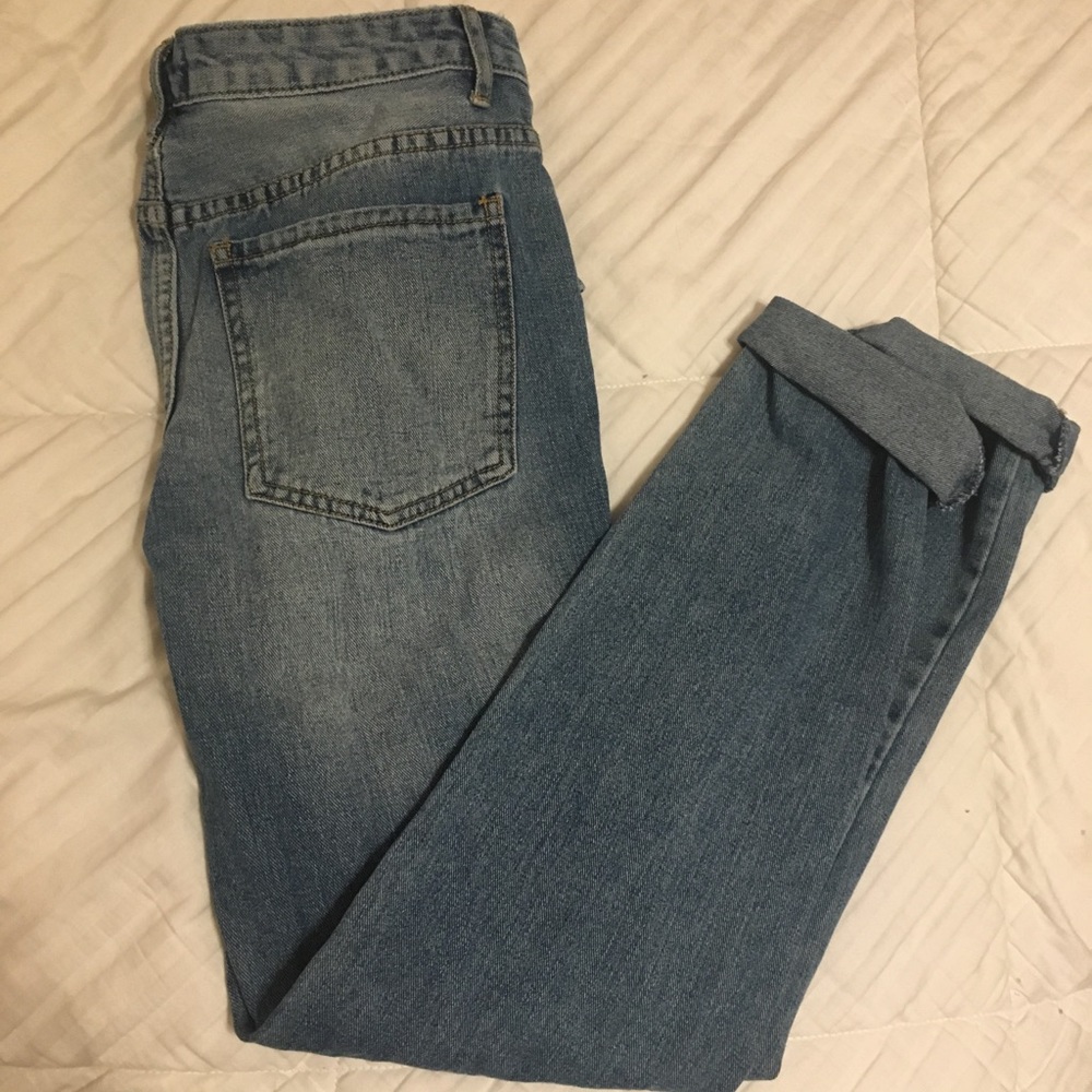 Distressed Boyfriend Jeans